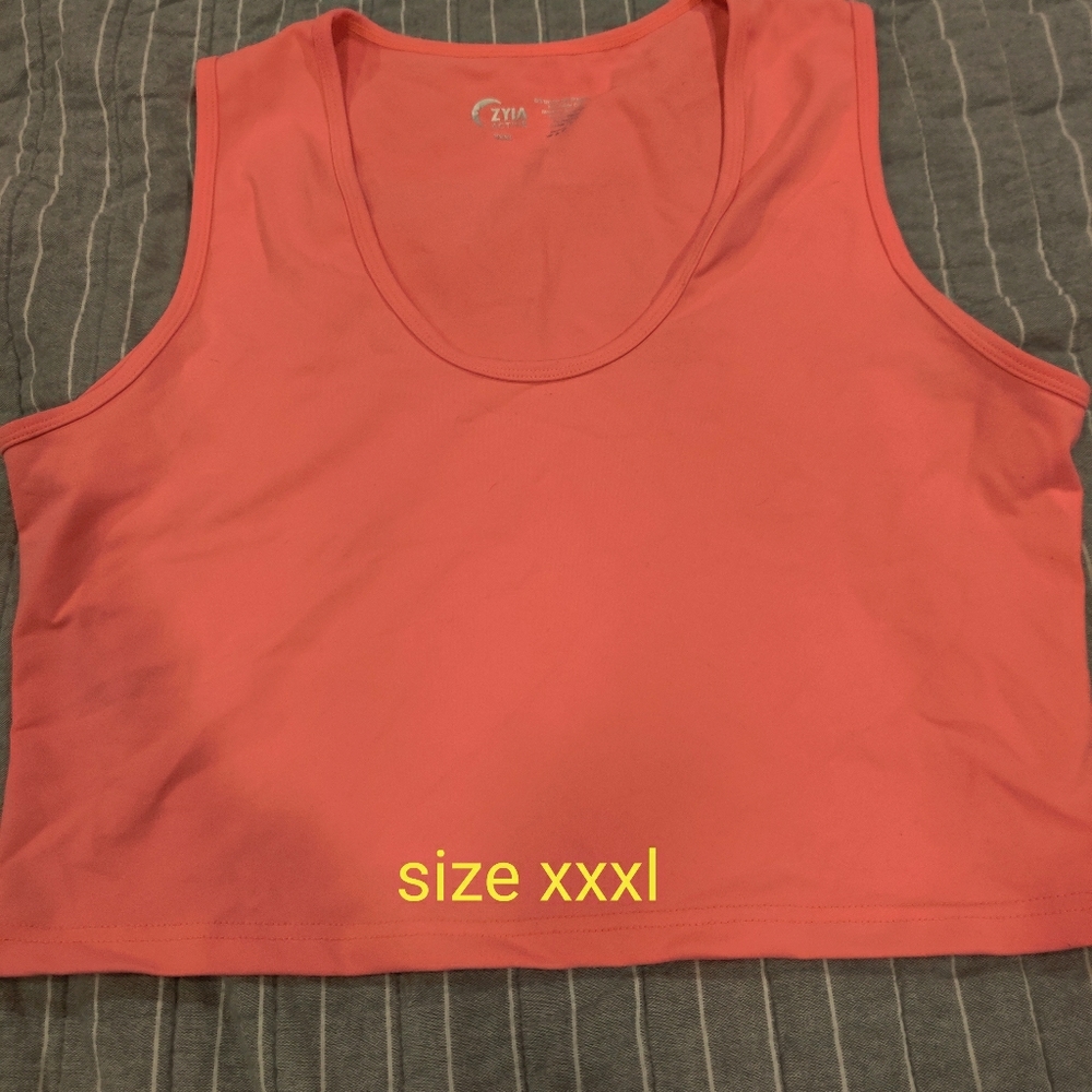 Zyia Active crop